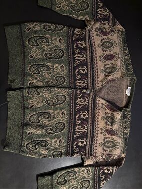 Vintage-Inspired Green Paisley Knit Cardigan